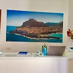 In Blu チェファル