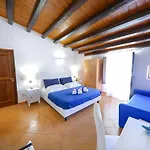 In Blu 4*